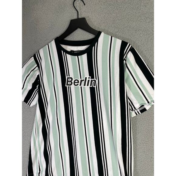 Refinery Republic Men’s Large Berlin Striped Slim Fit‎ Graphic T-Shirt - Picture 3 of 6